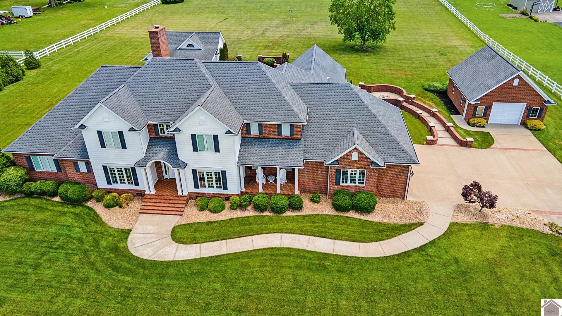 1066 Oaks Country Club Rd