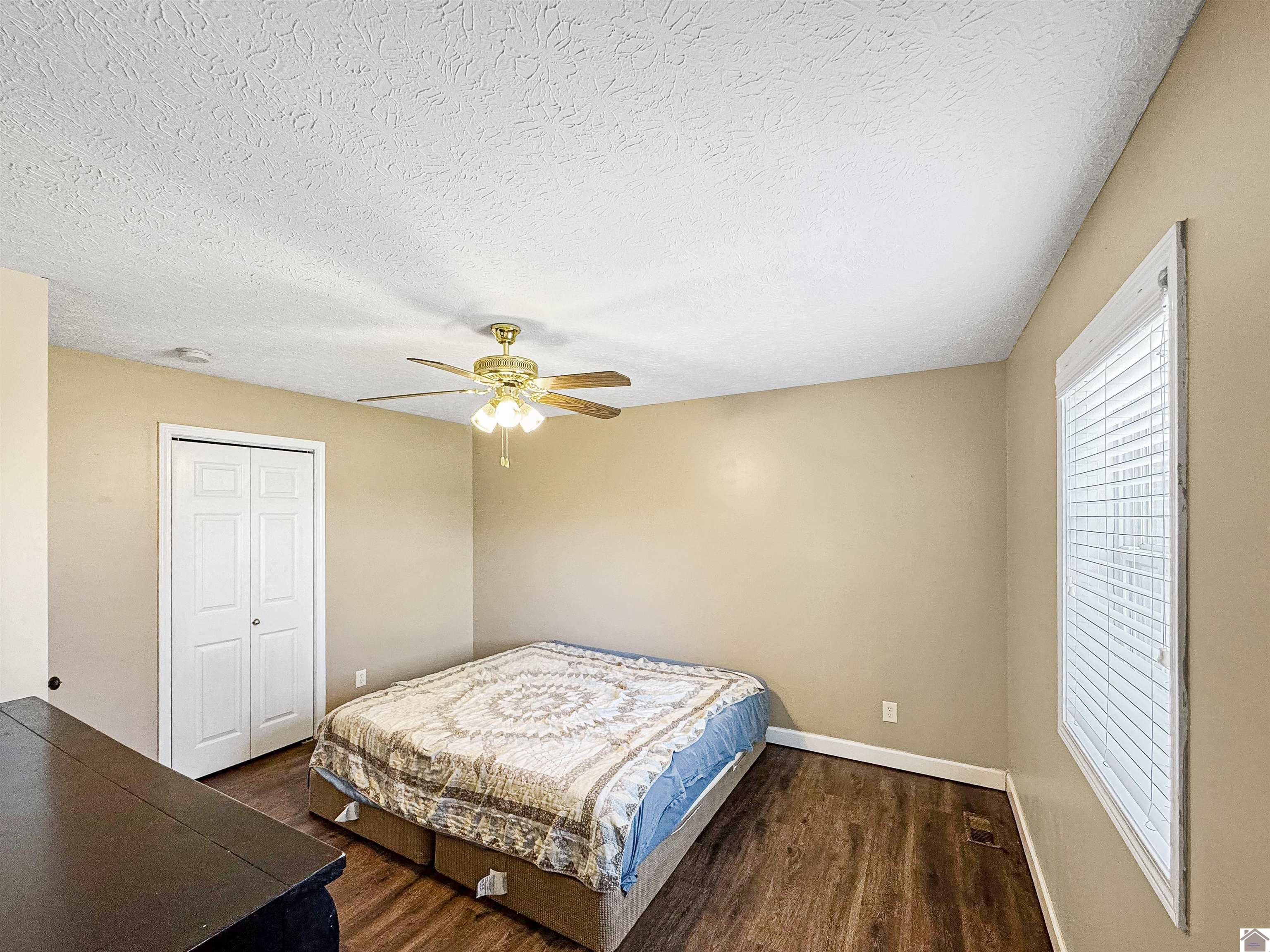 1224 Skyline Drive