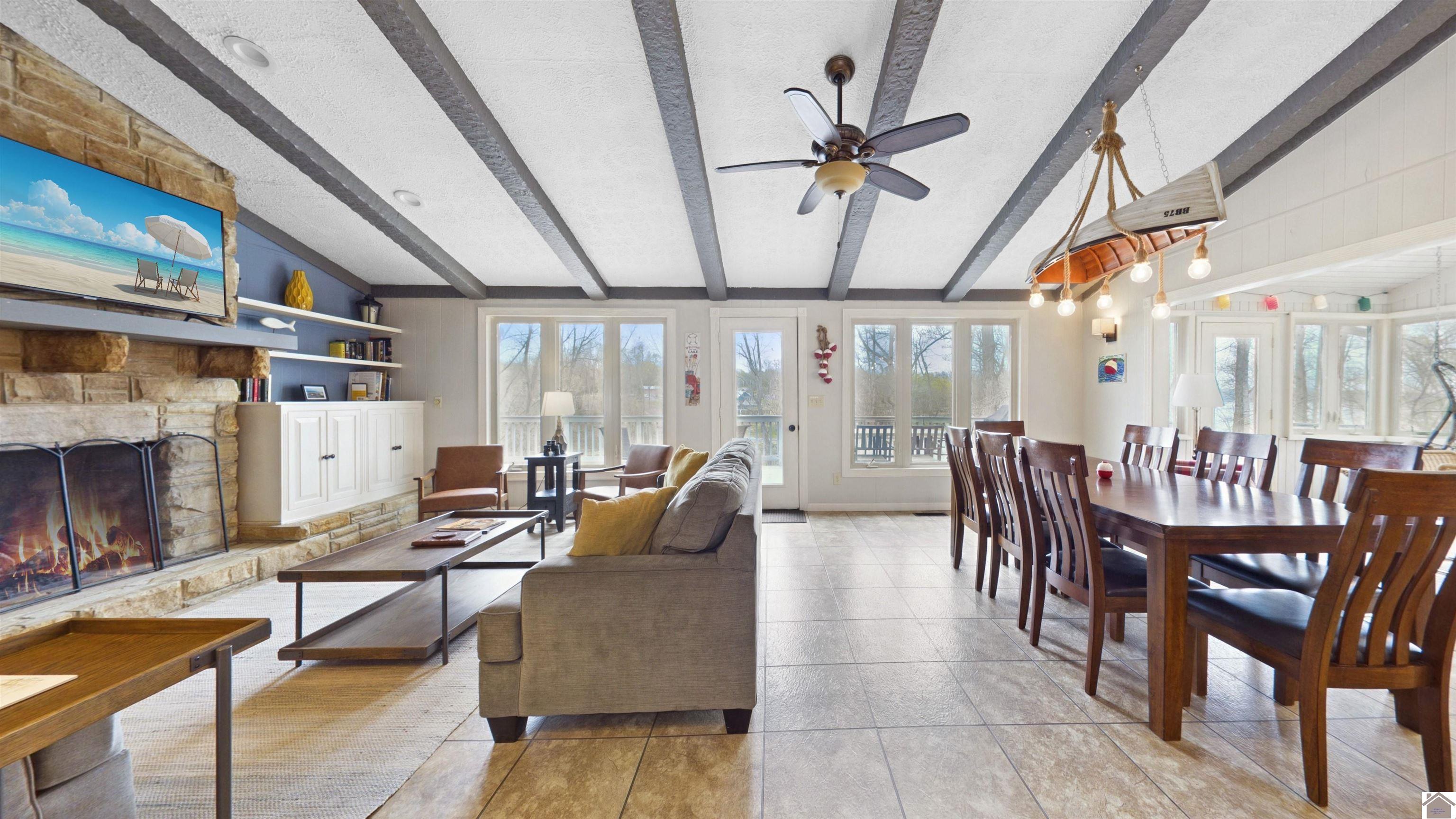 695 Bayshore Unit: Lake Barkley