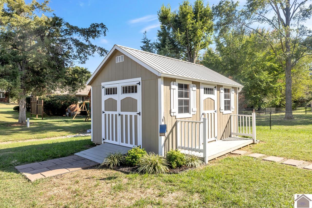 1545 Canterbury Drive