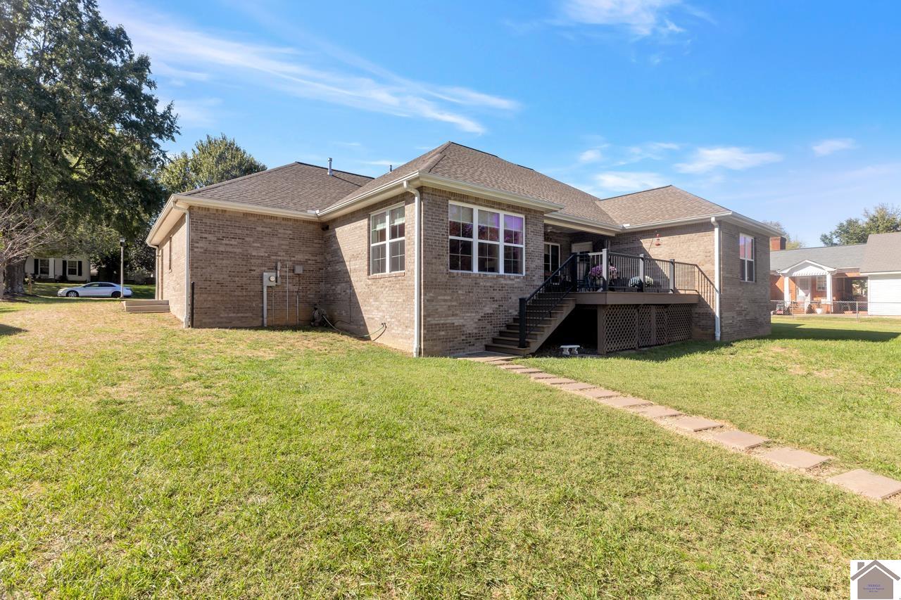 1545 Canterbury Drive