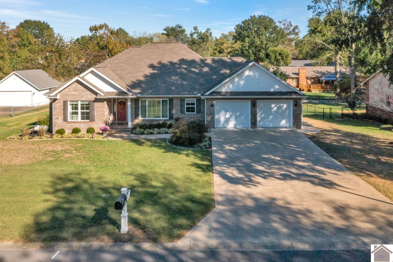 1545 Canterbury Drive