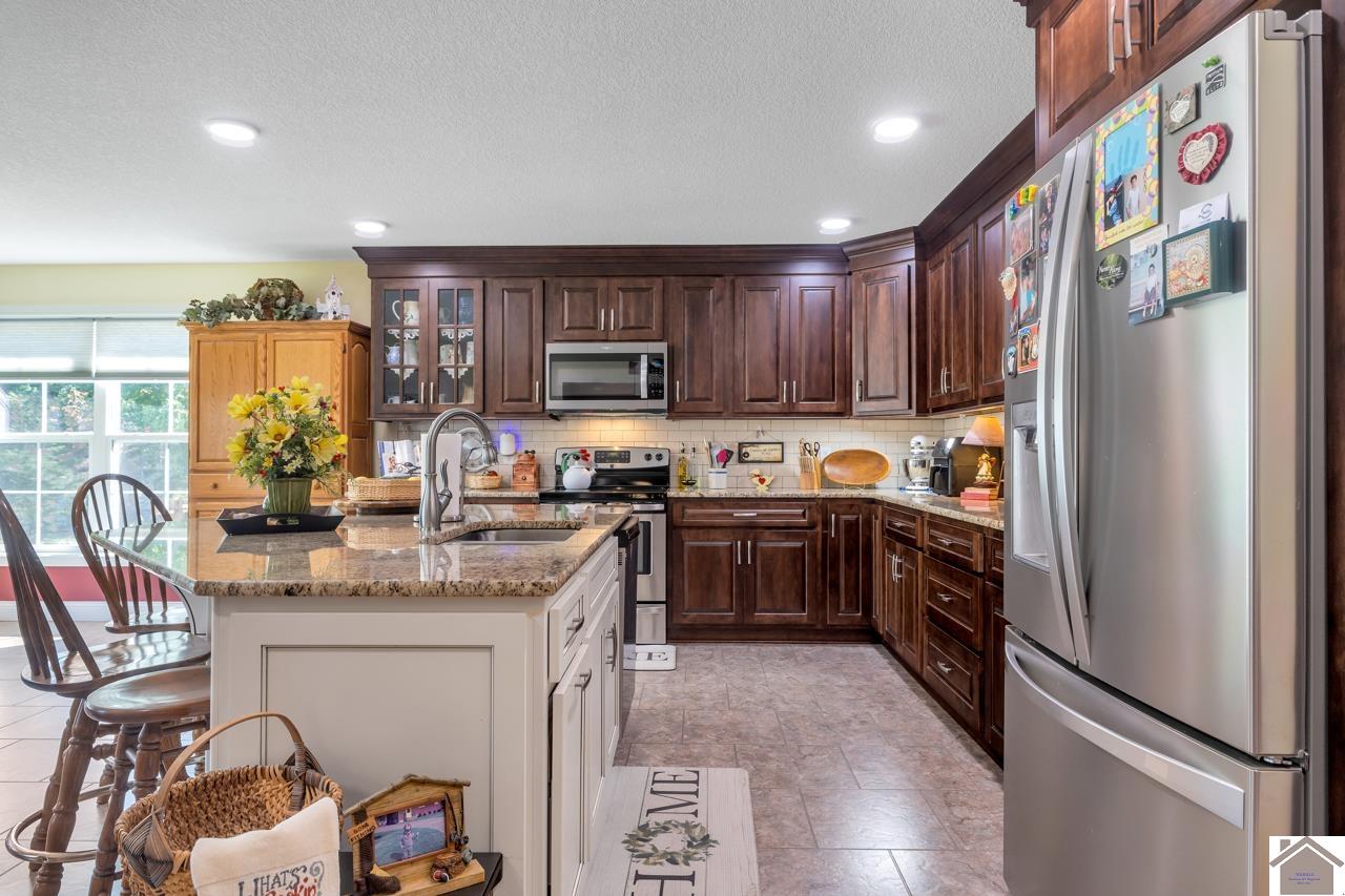 1545 Canterbury Drive