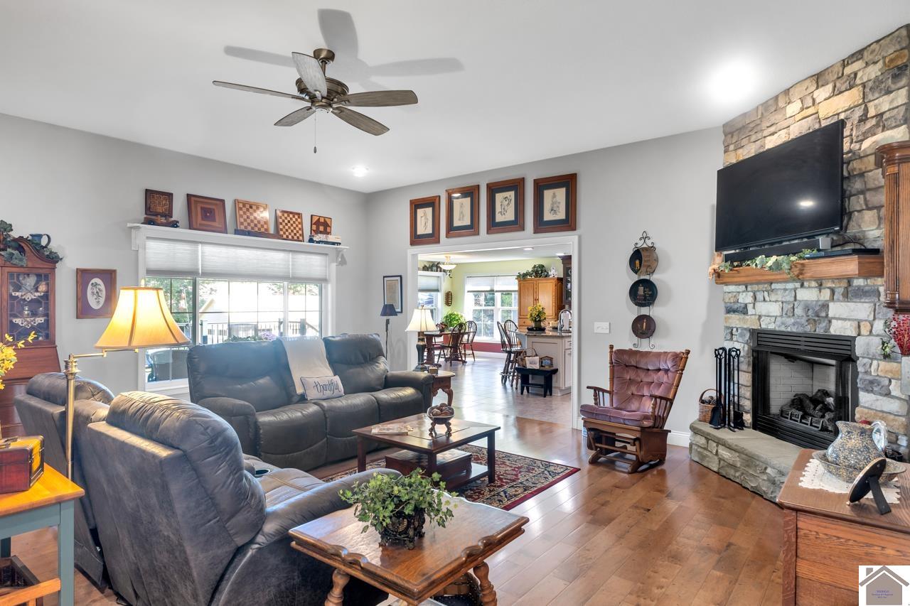 1545 Canterbury Drive