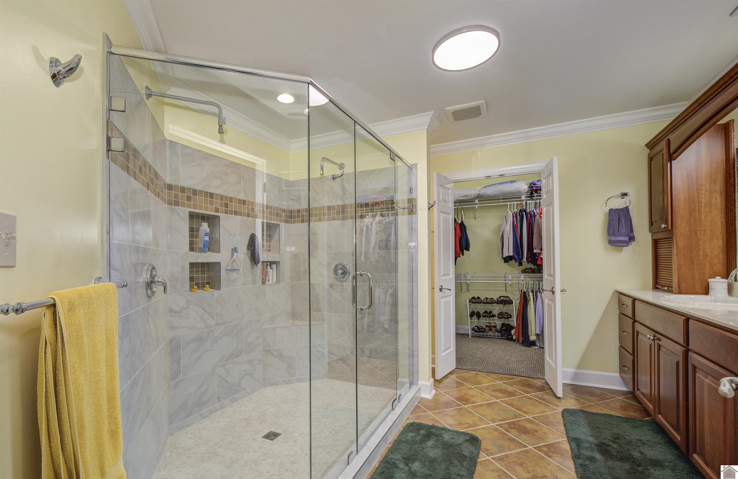 237 Lake Pointe Drive