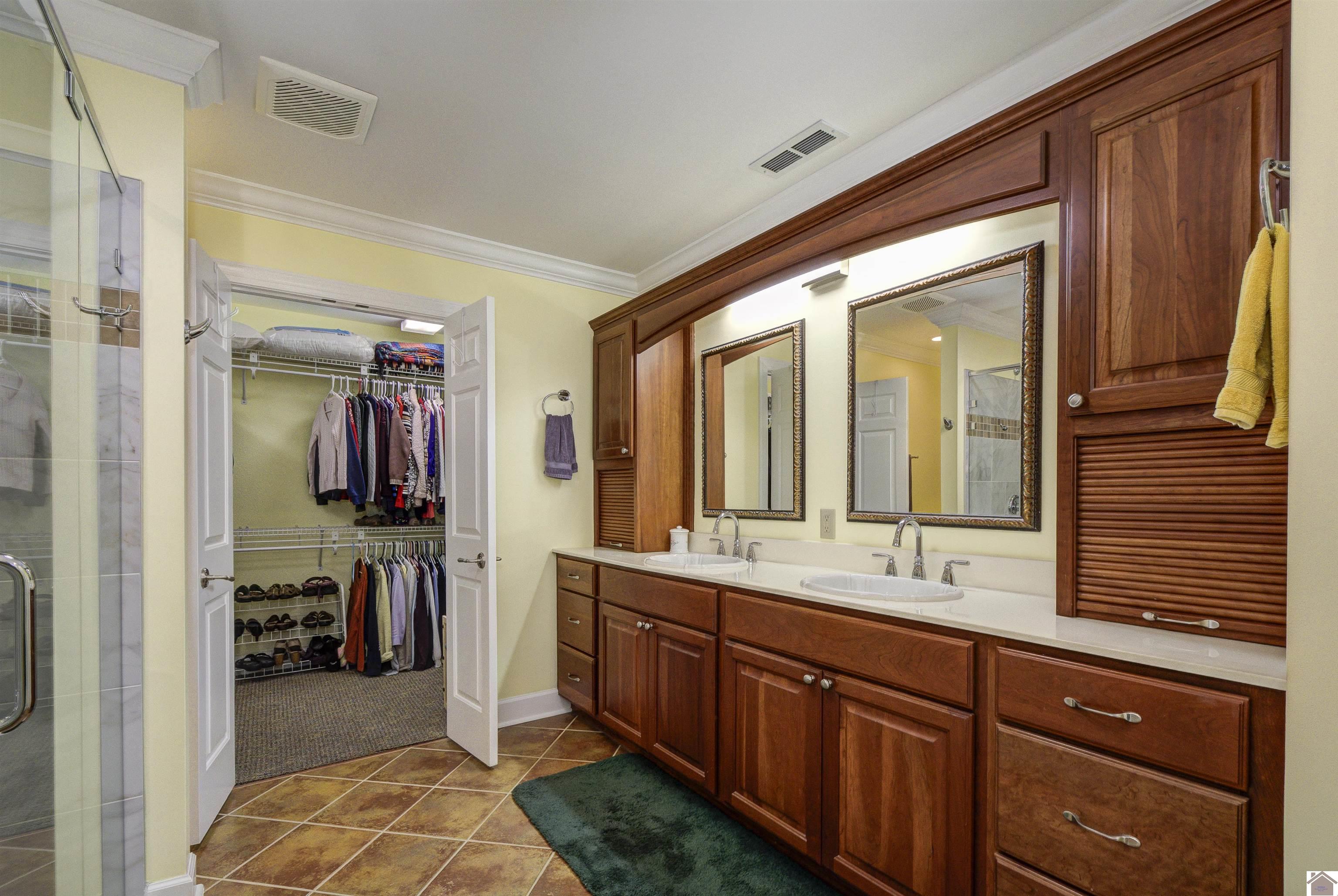 237 Lake Pointe Drive