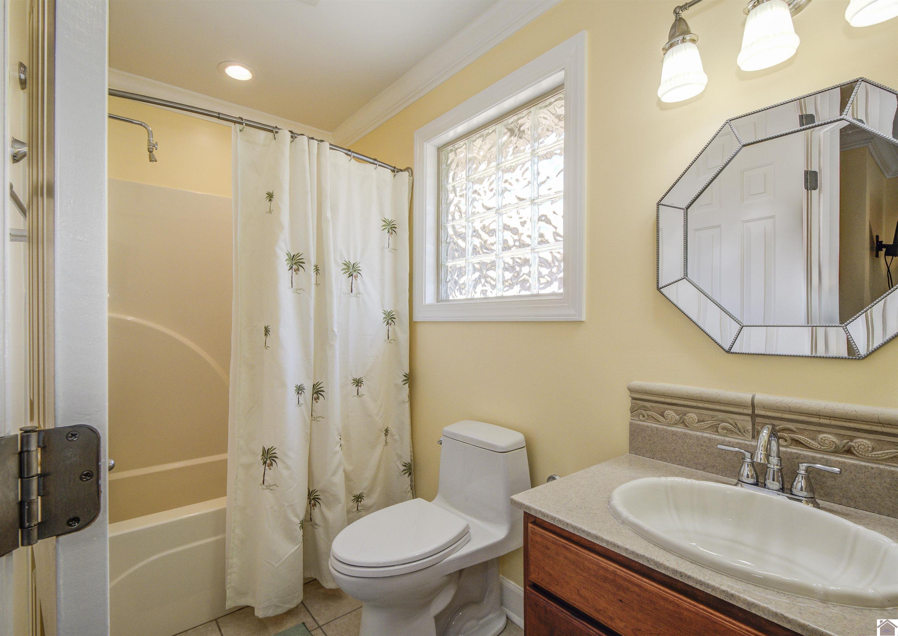 237 Lake Pointe Drive