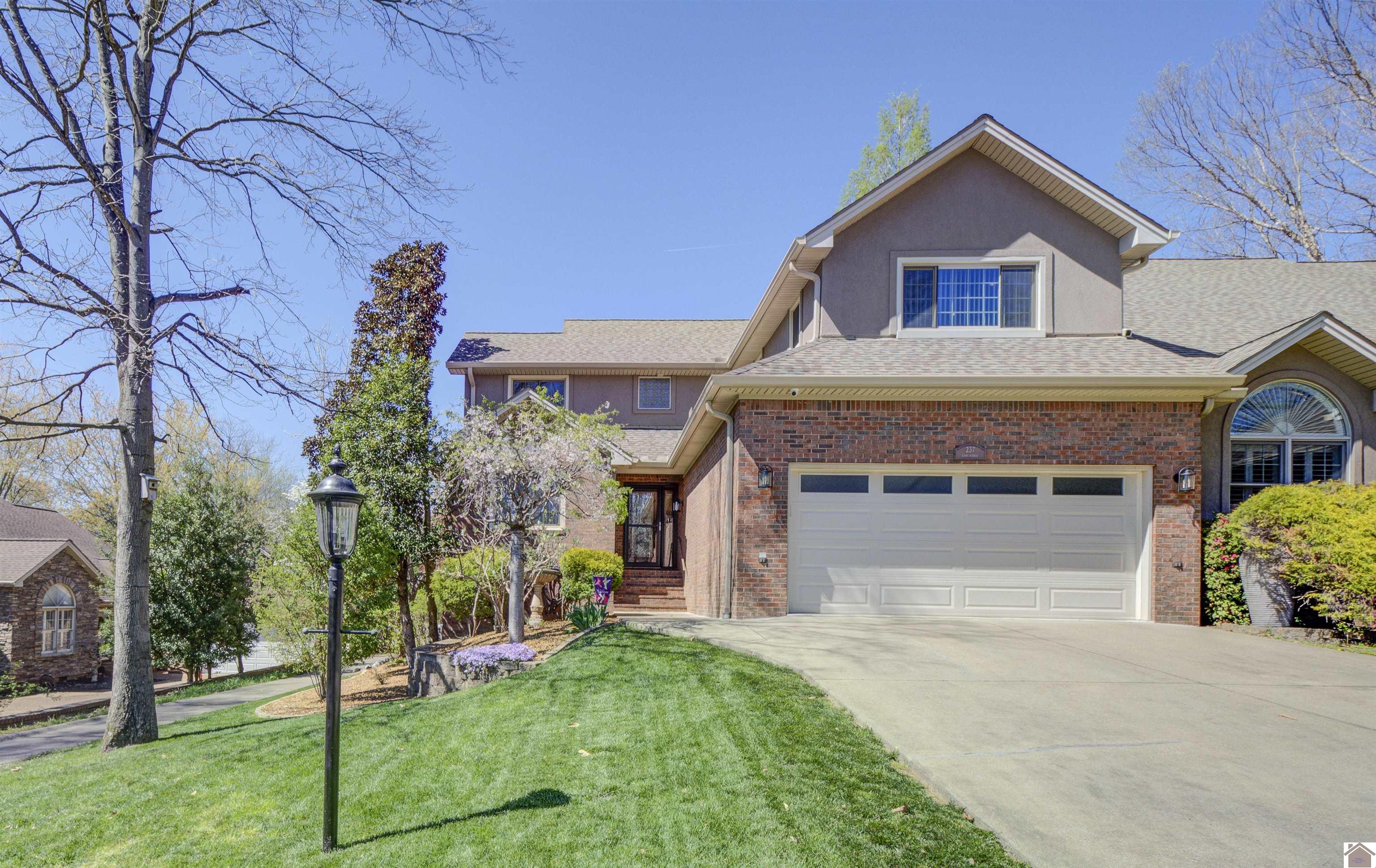 237 Lake Pointe Drive