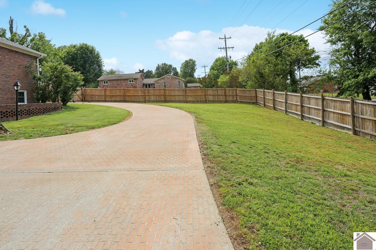 1511 Oxford Drive