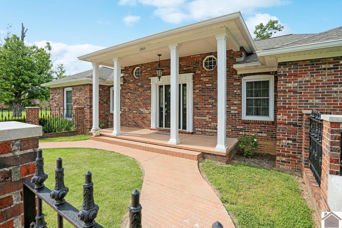 1511 Oxford Drive