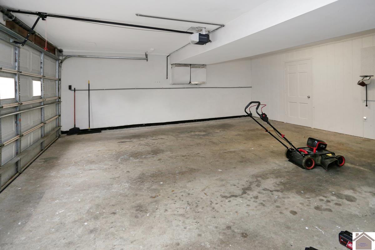 1511 Oxford Drive