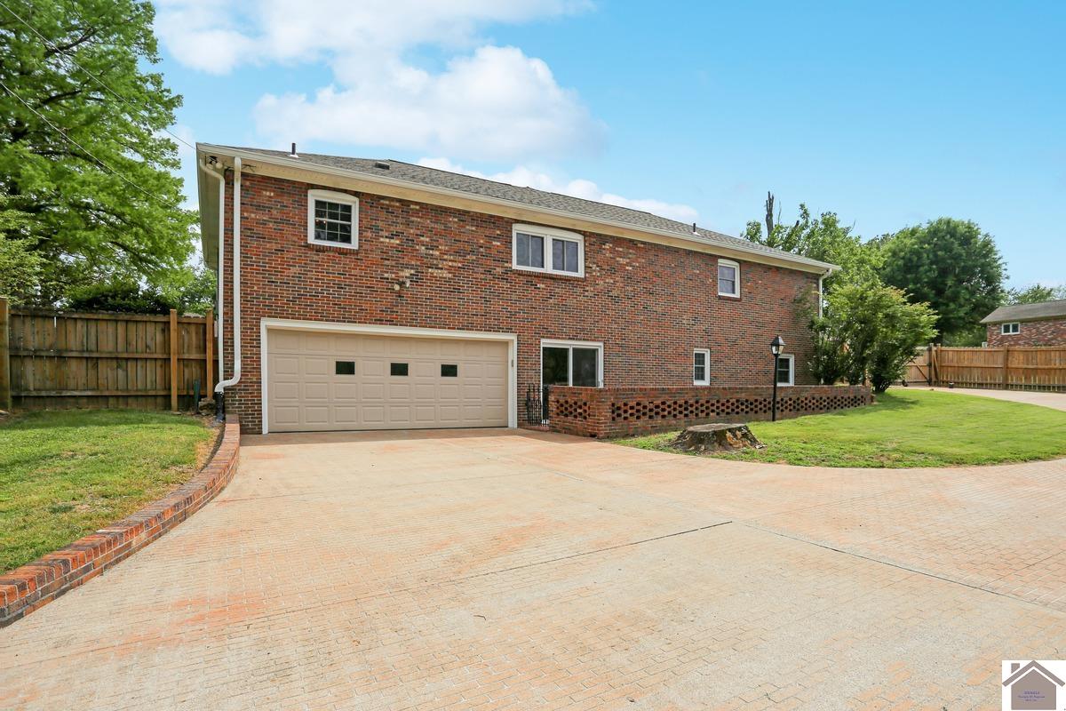 1511 Oxford Drive