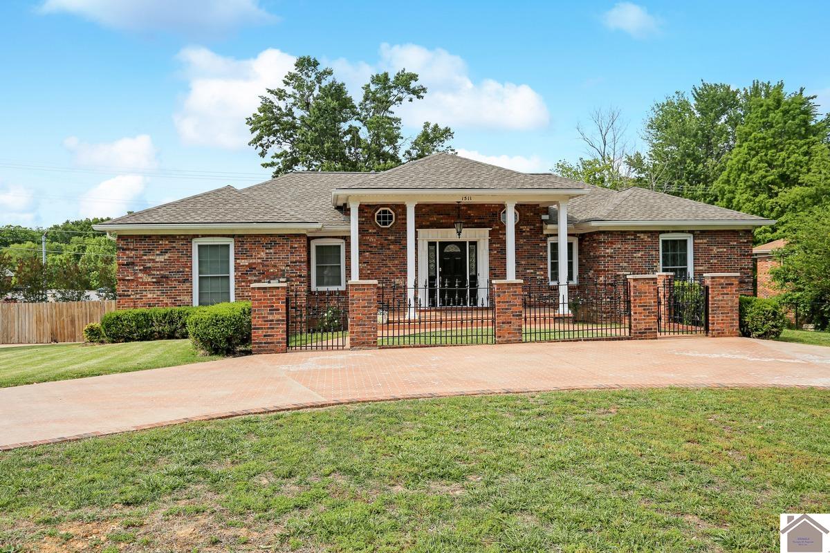 1511 Oxford Drive