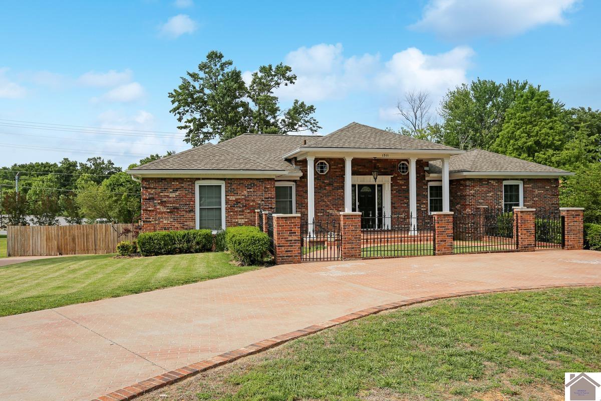 1511 Oxford Drive