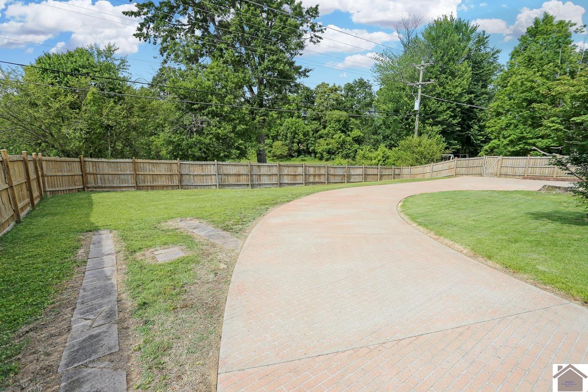 1511 Oxford Drive