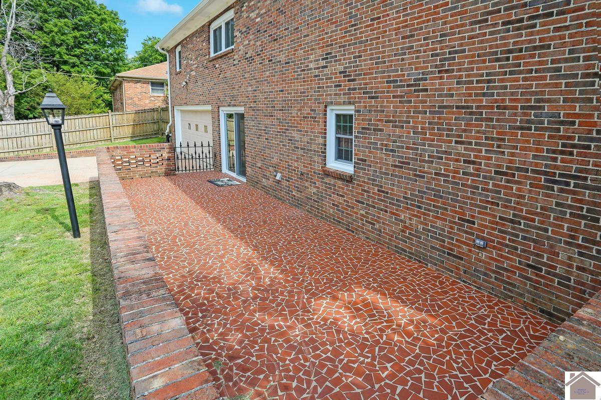 1511 Oxford Drive