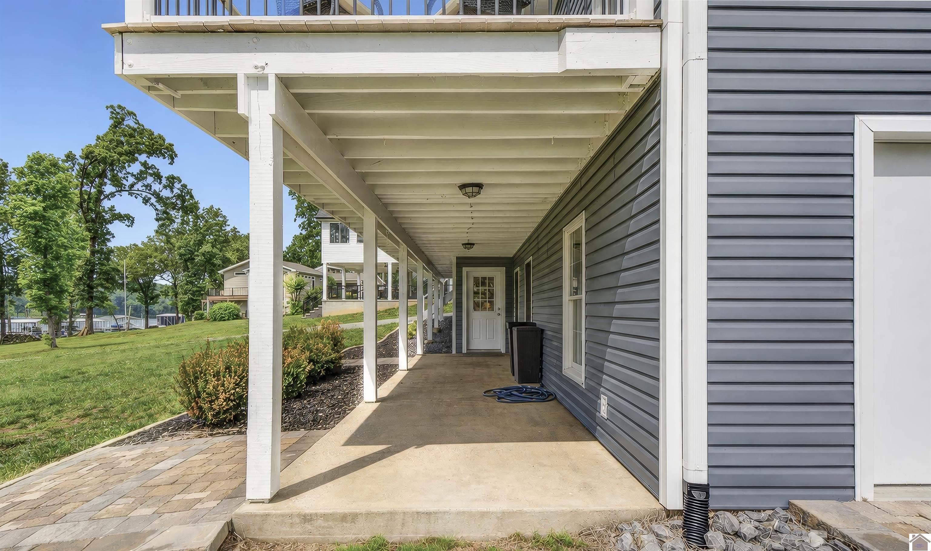 91 Lakeshore Road