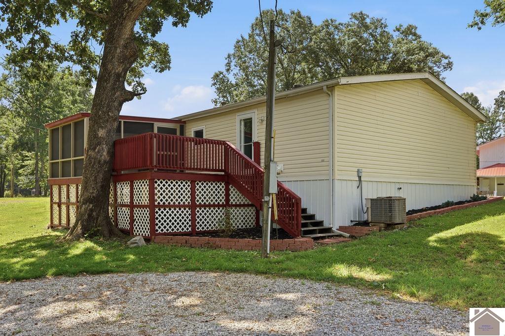 18 Kenwood Circle