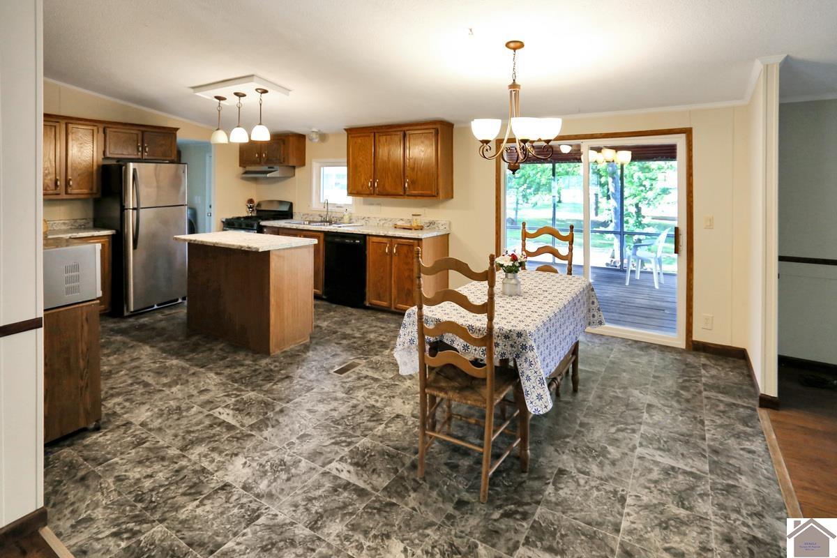 18 Kenwood Circle