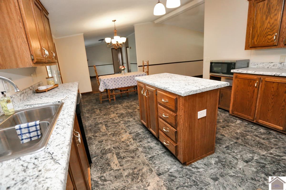 18 Kenwood Circle