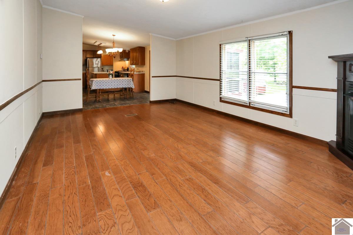 18 Kenwood Circle
