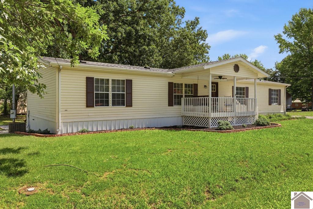 18 Kenwood Circle