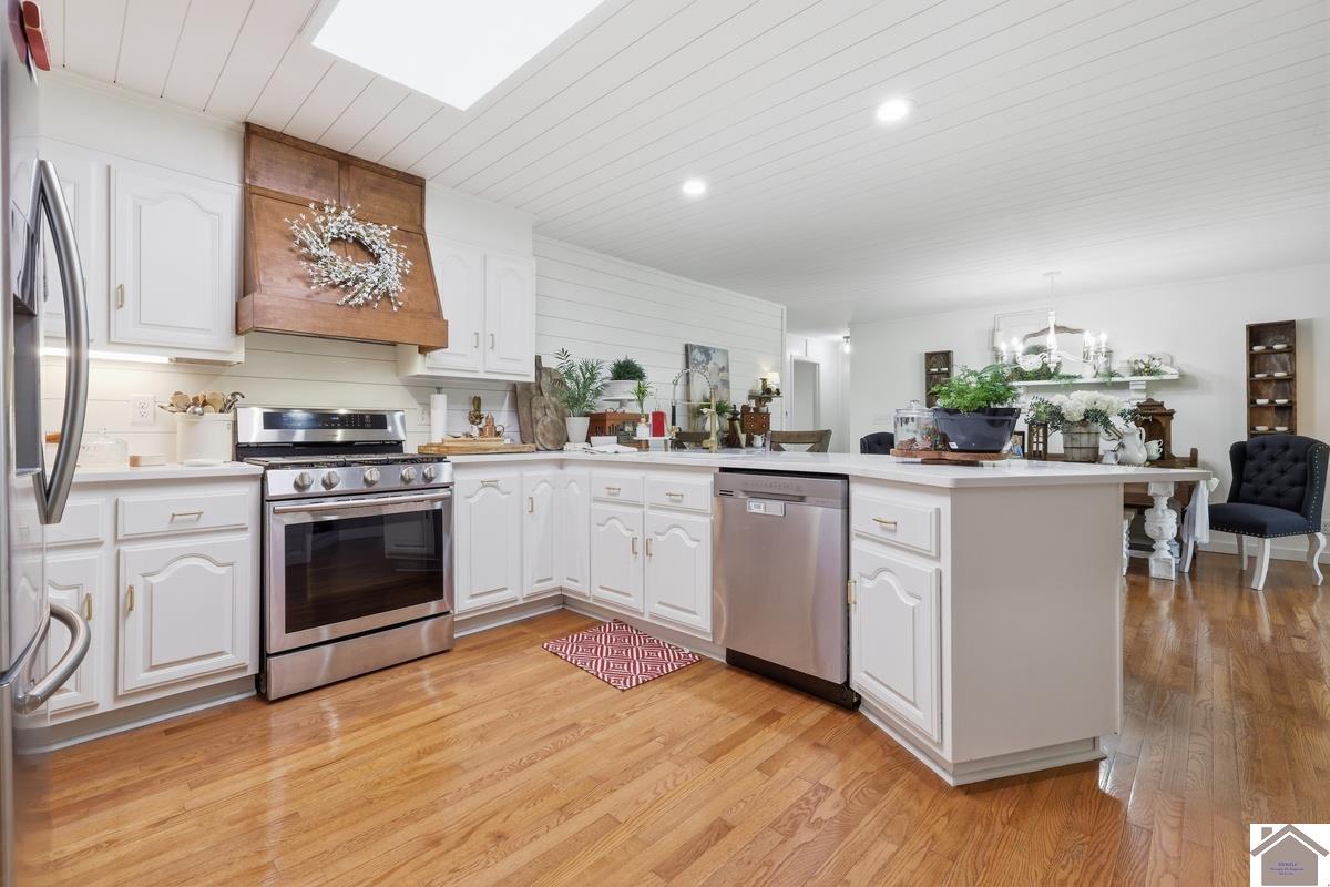 4564 State Route 121 N
