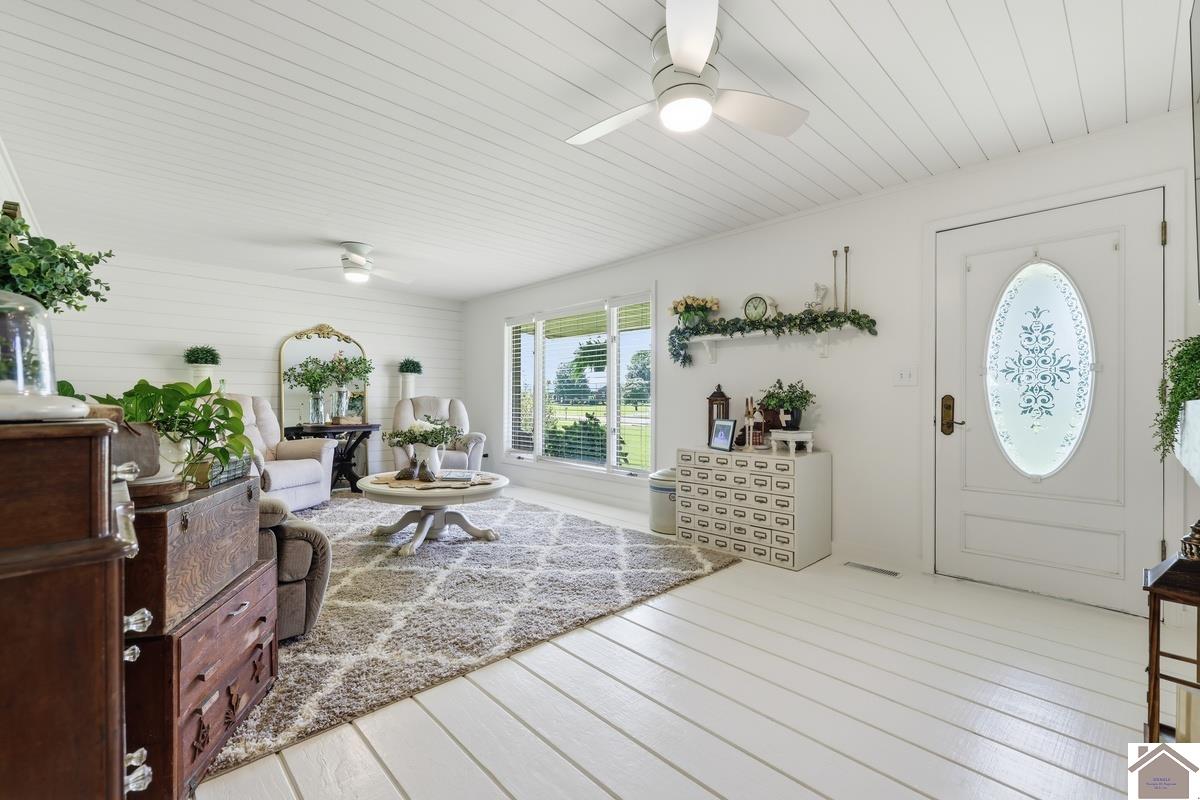 4564 State Route 121 N