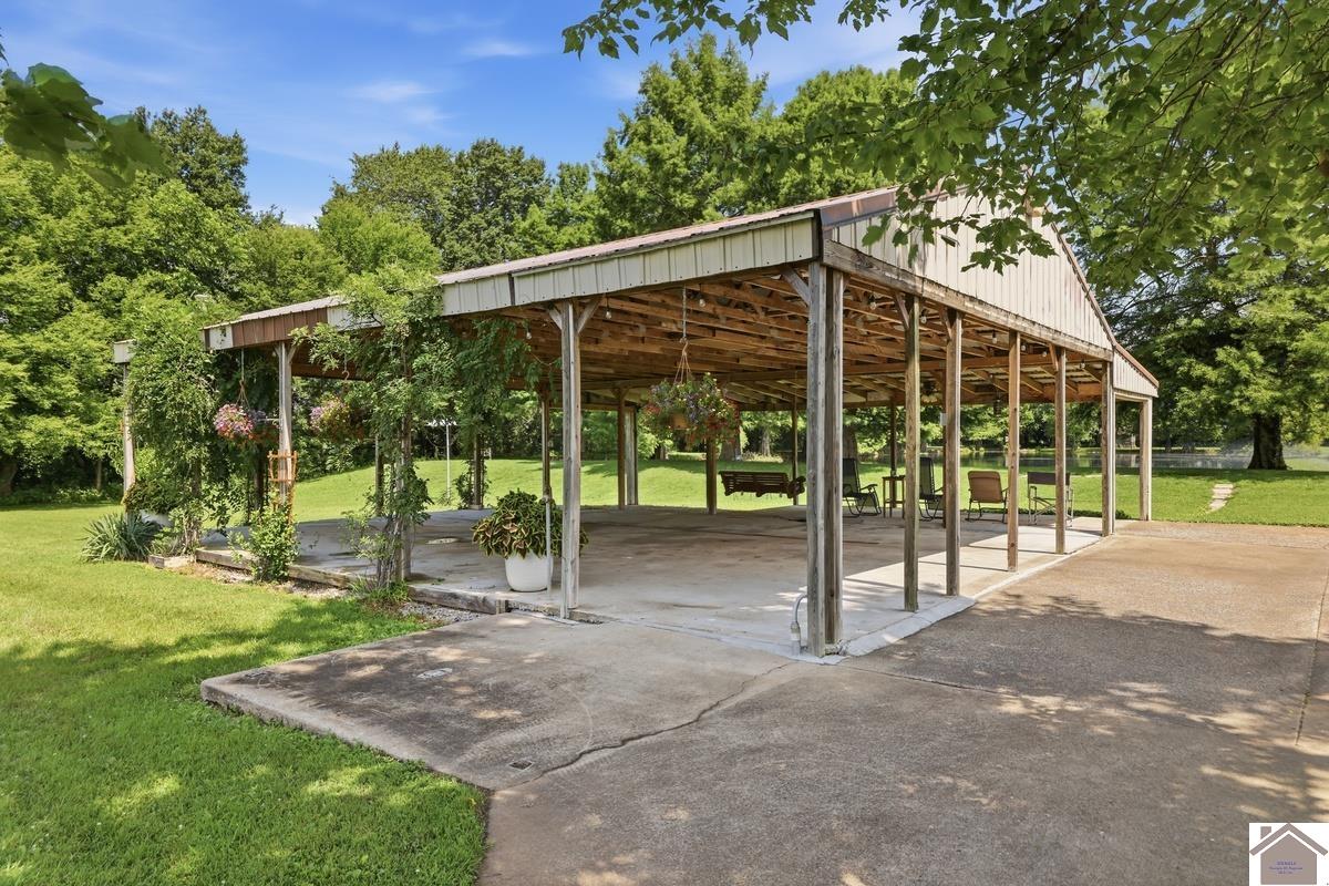 4564 State Route 121 N