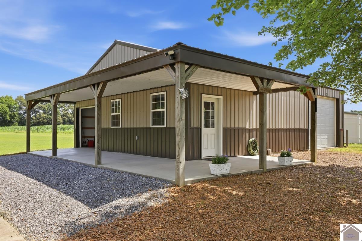 4564 State Route 121 N