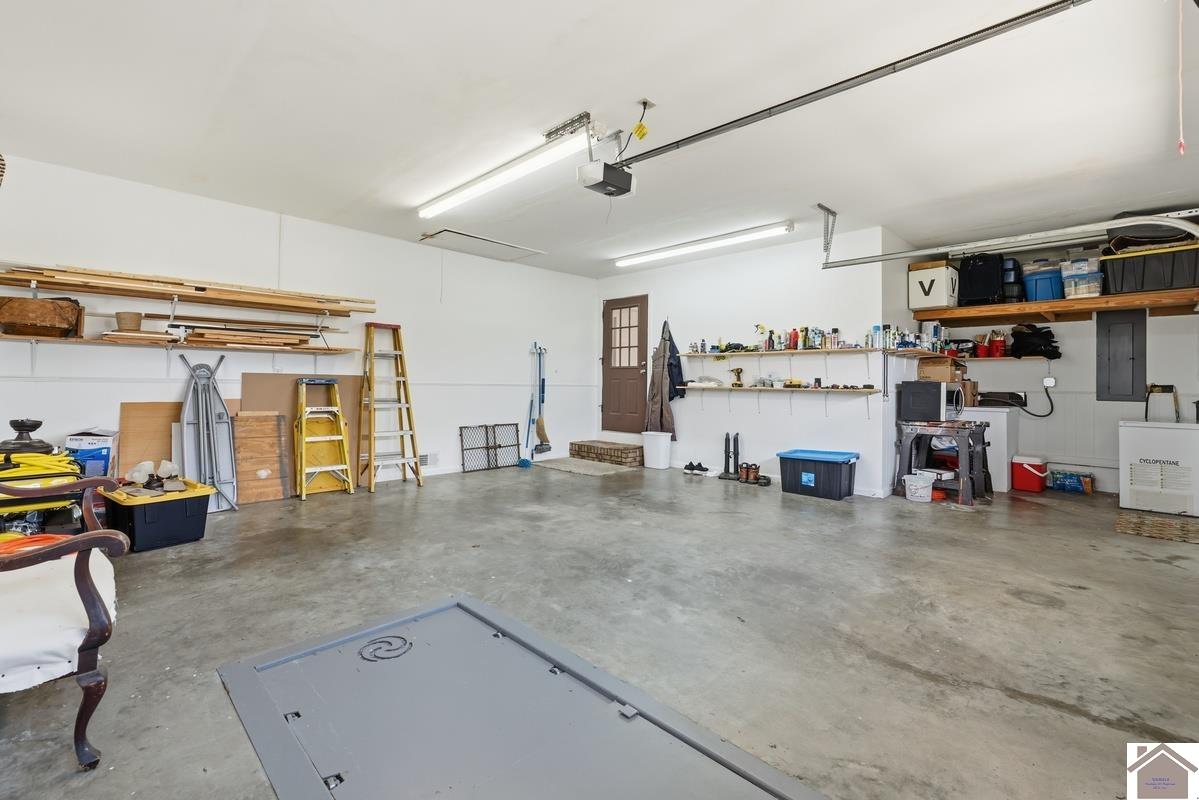 4564 State Route 121 N