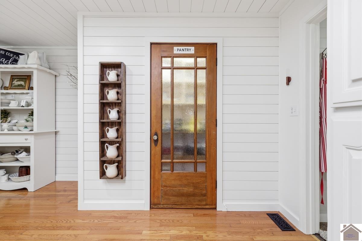 4564 State Route 121 N