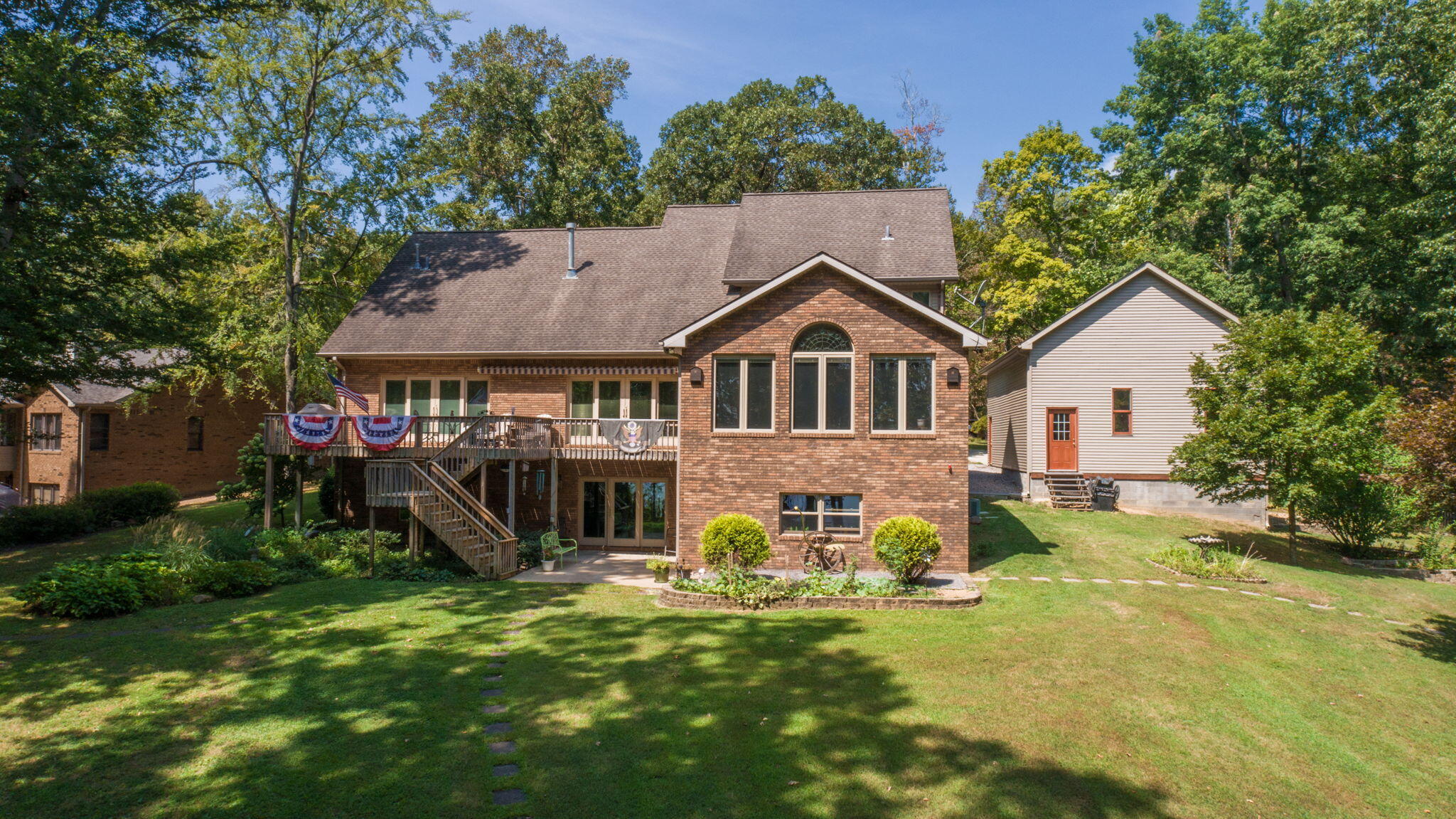 81 Woodridge Lane