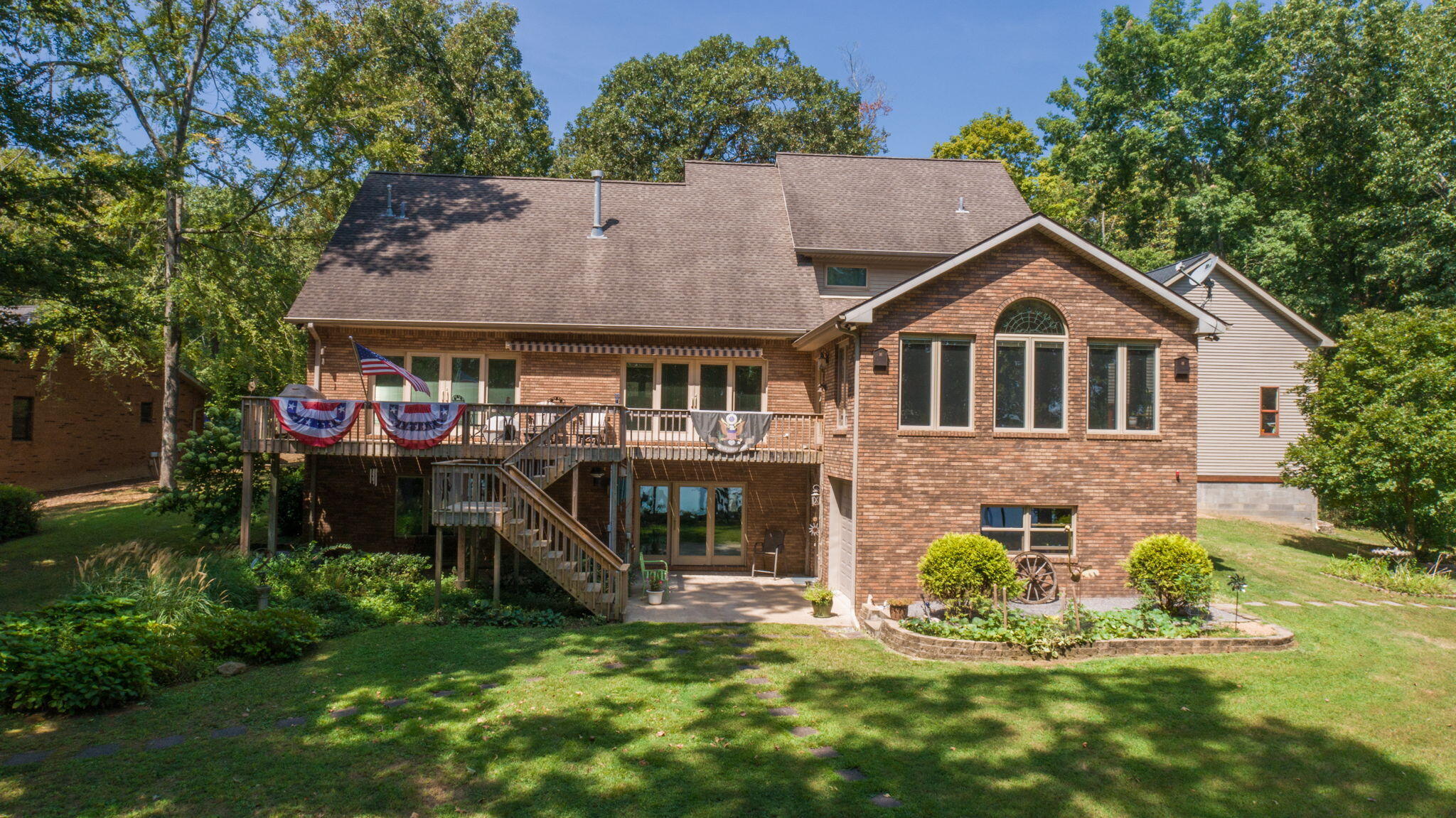 81 Woodridge Lane