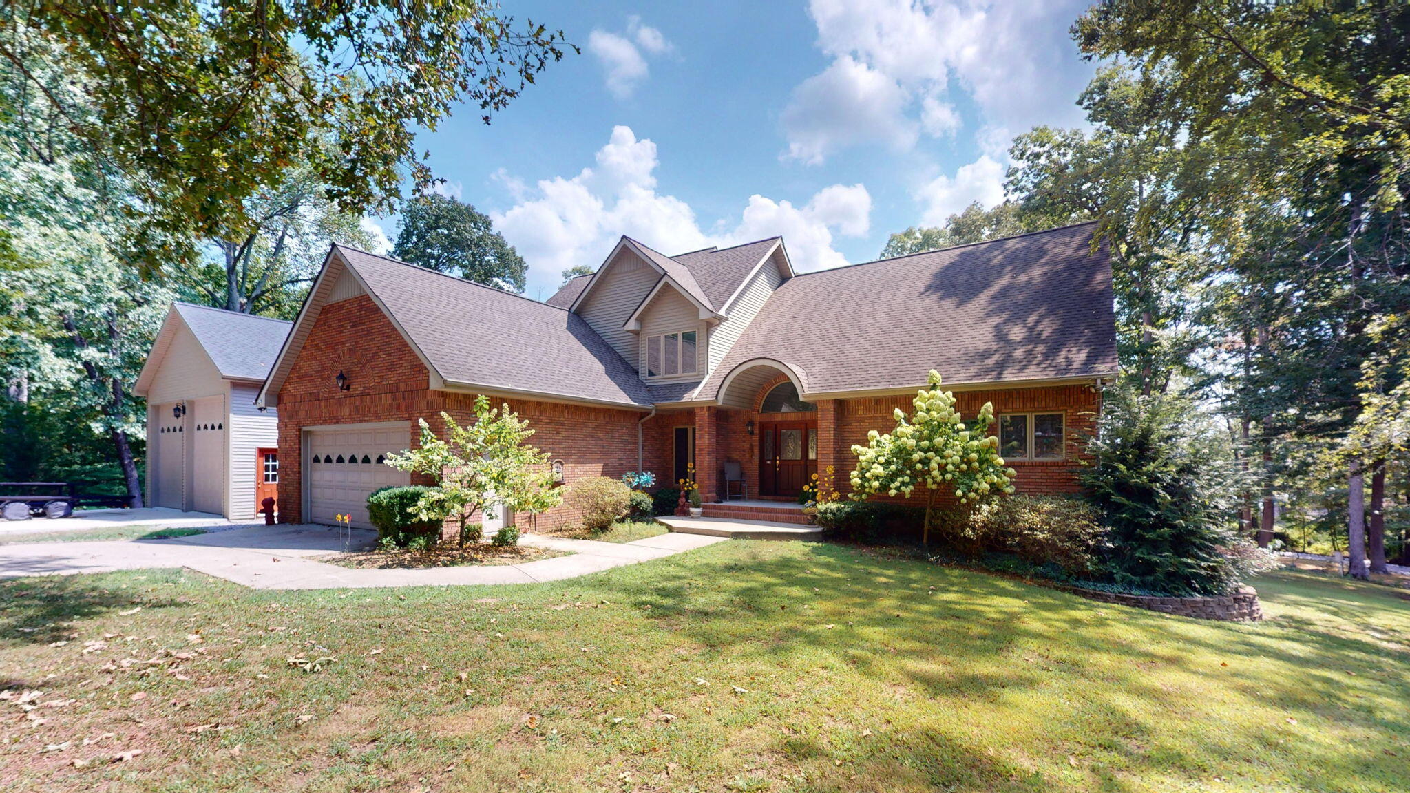 81 Woodridge Lane