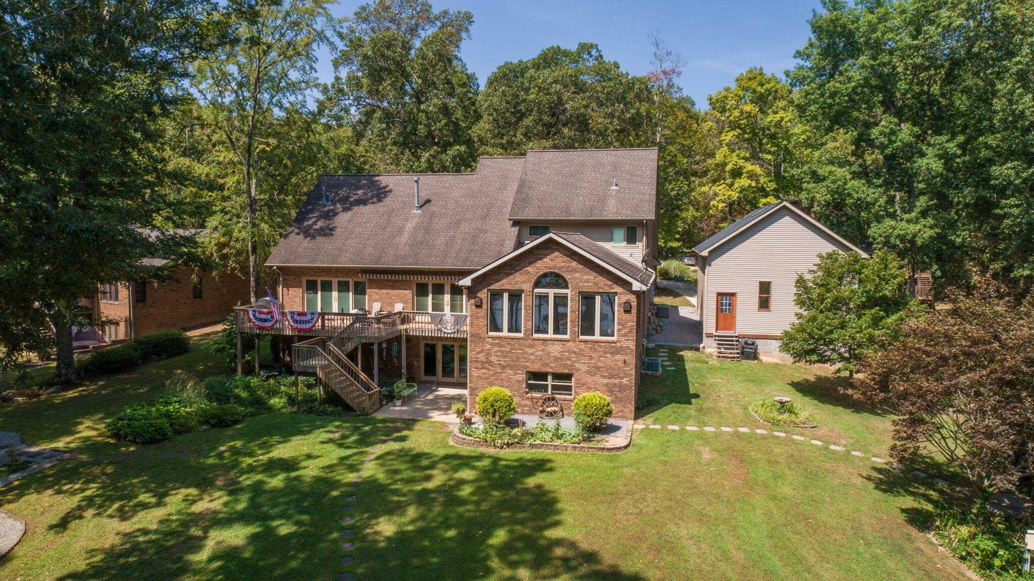 81 Woodridge Lane
