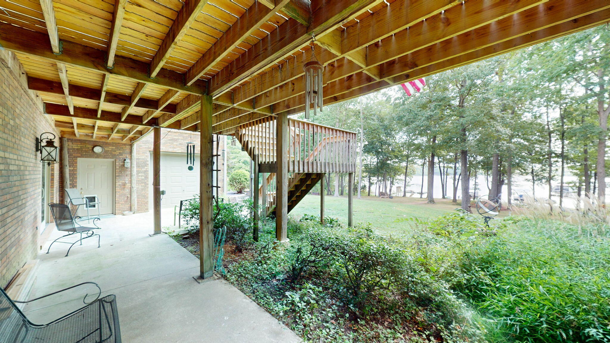 81 Woodridge Lane