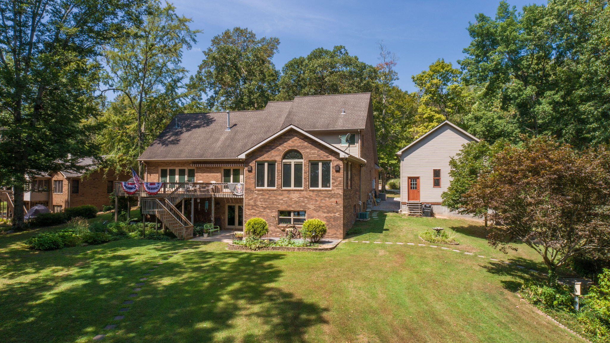 81 Woodridge Lane