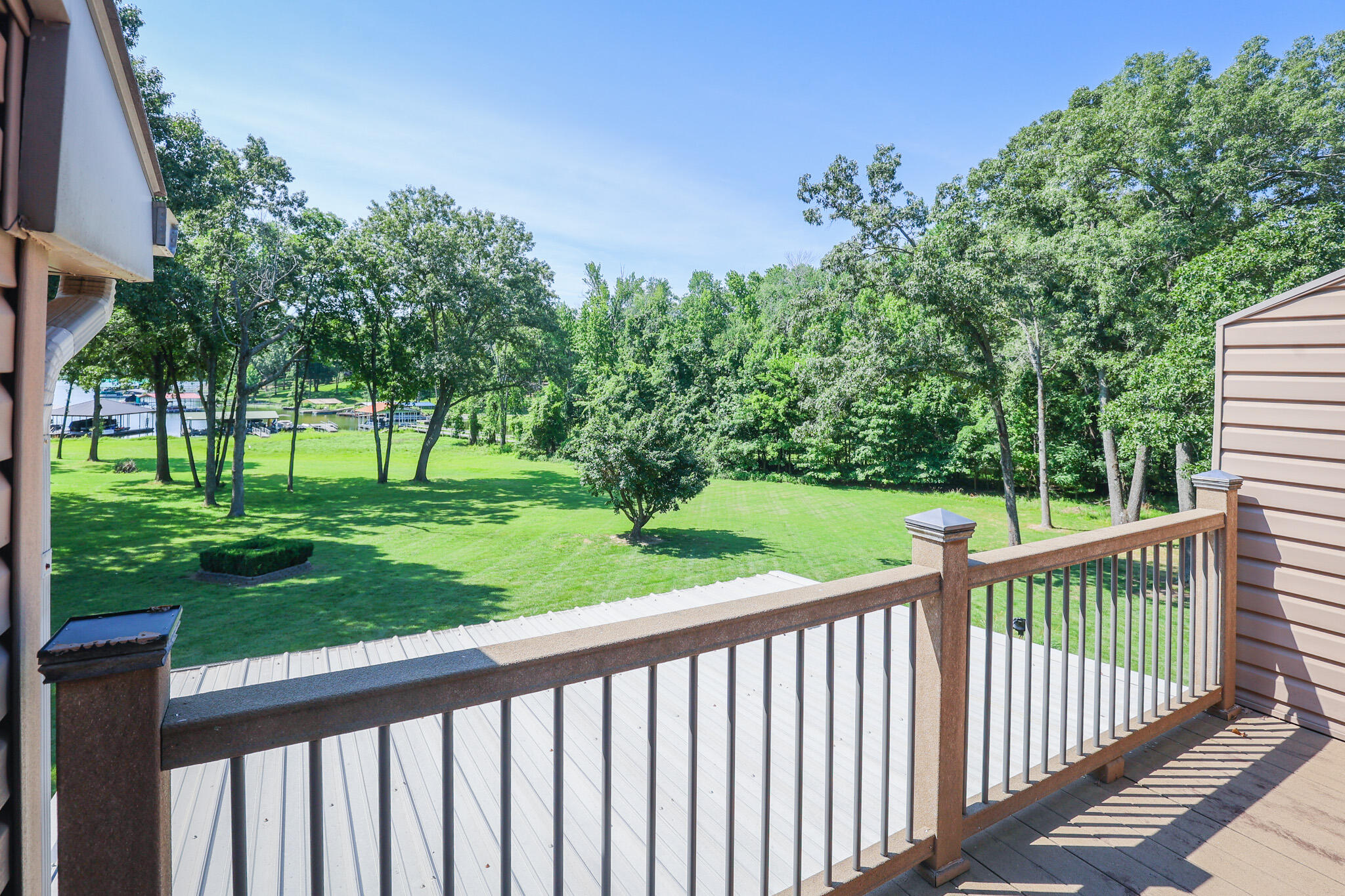136 Lake Dr