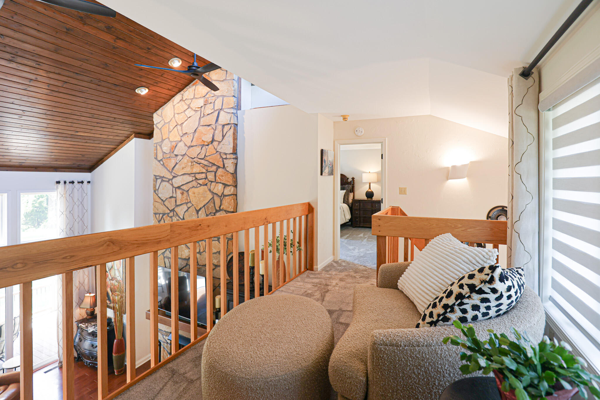 136 Lake Dr
