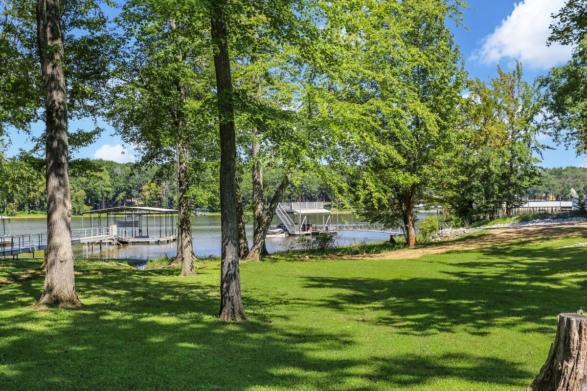 124 Hickory Hill Lane