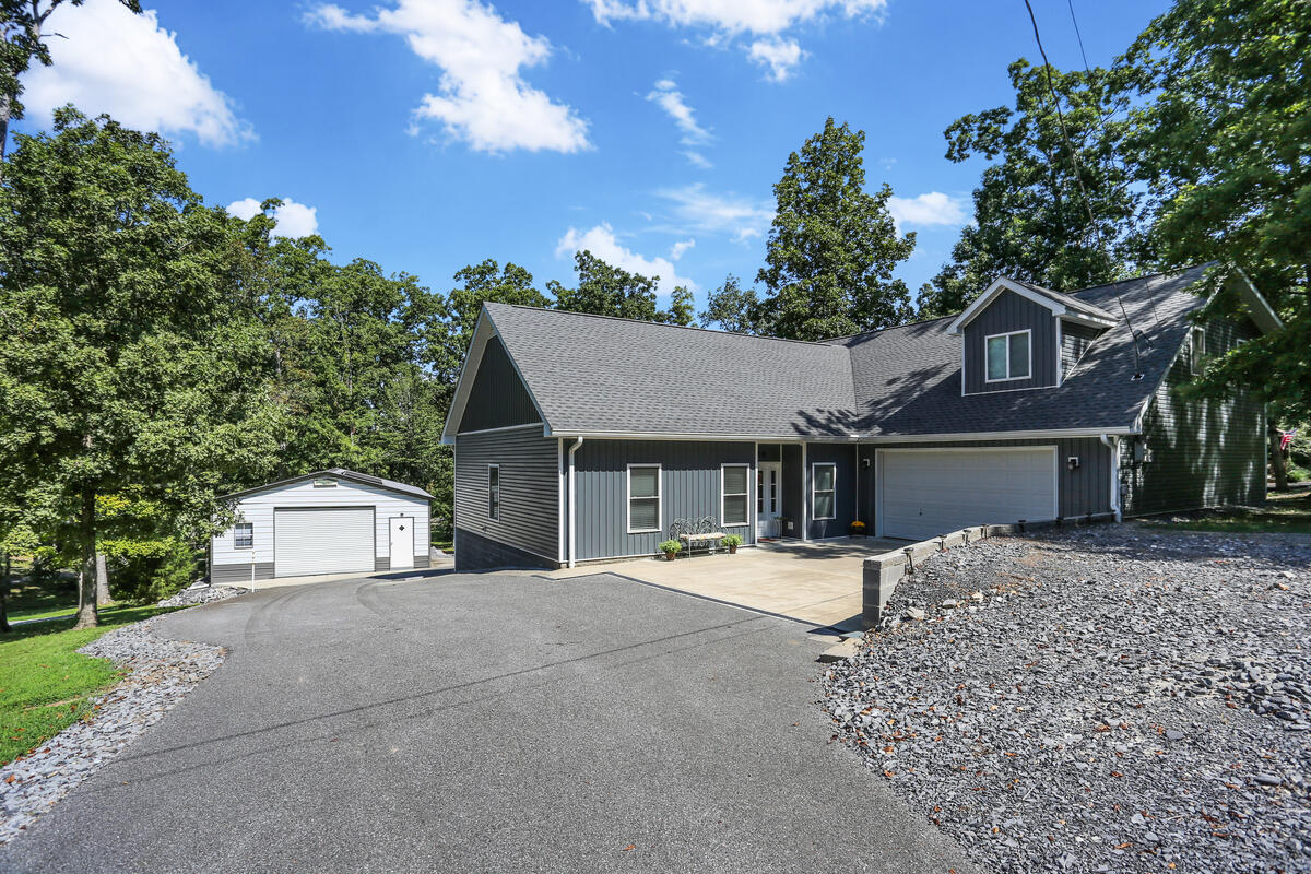 124 Hickory Hill Lane