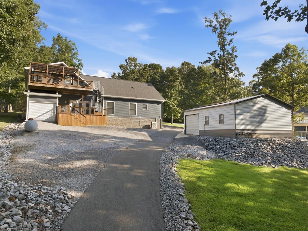 124 Hickory Hill Lane