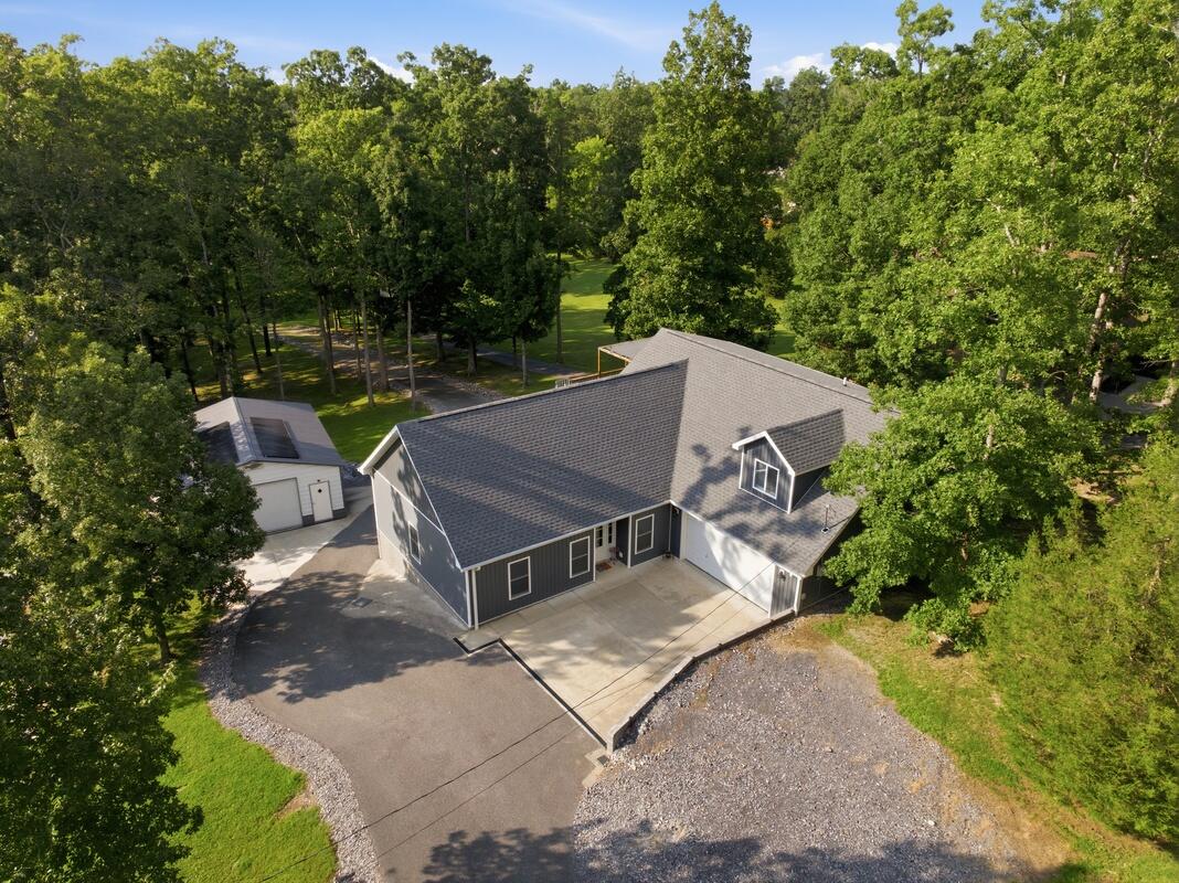 124 Hickory Hill Lane