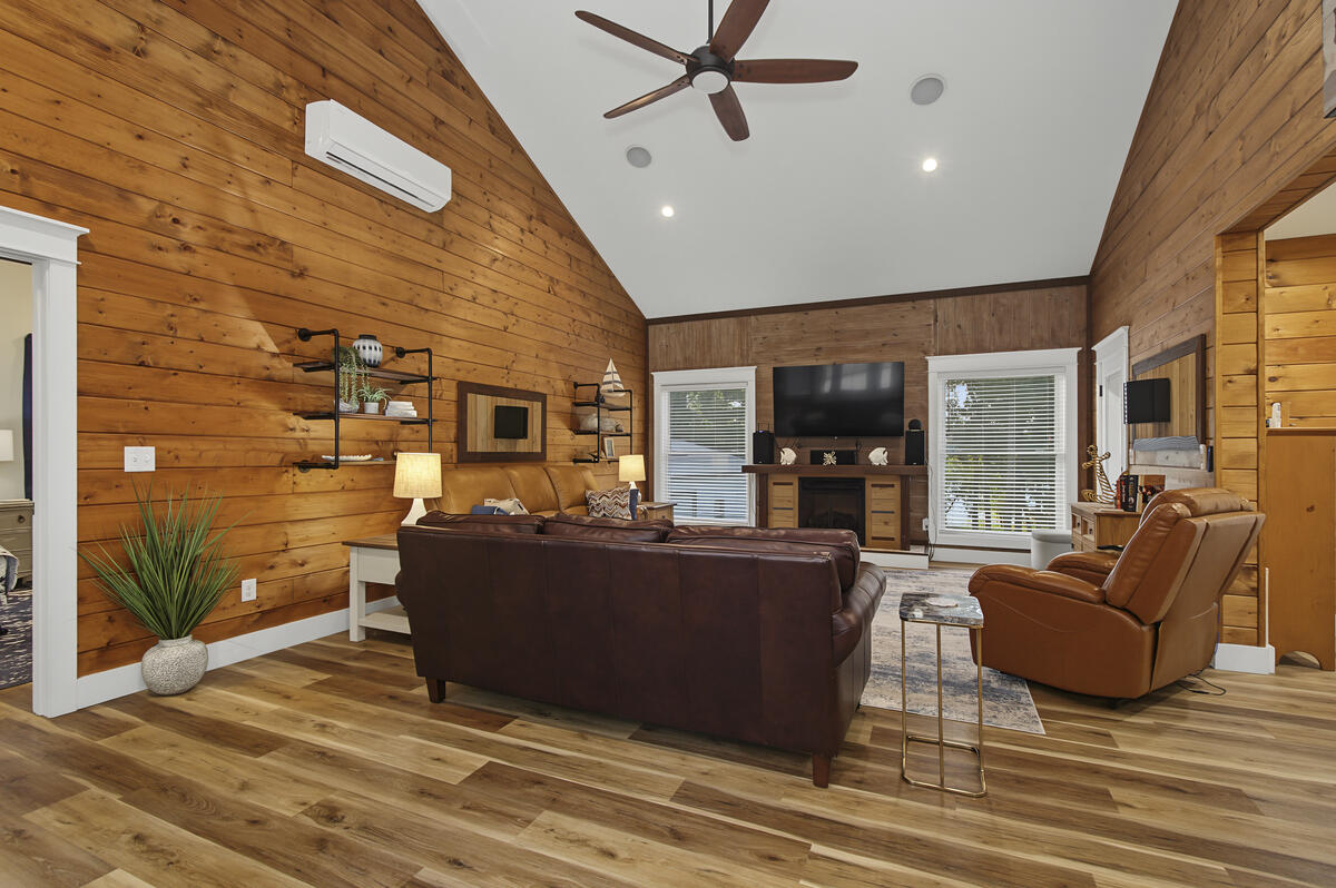 124 Hickory Hill Lane