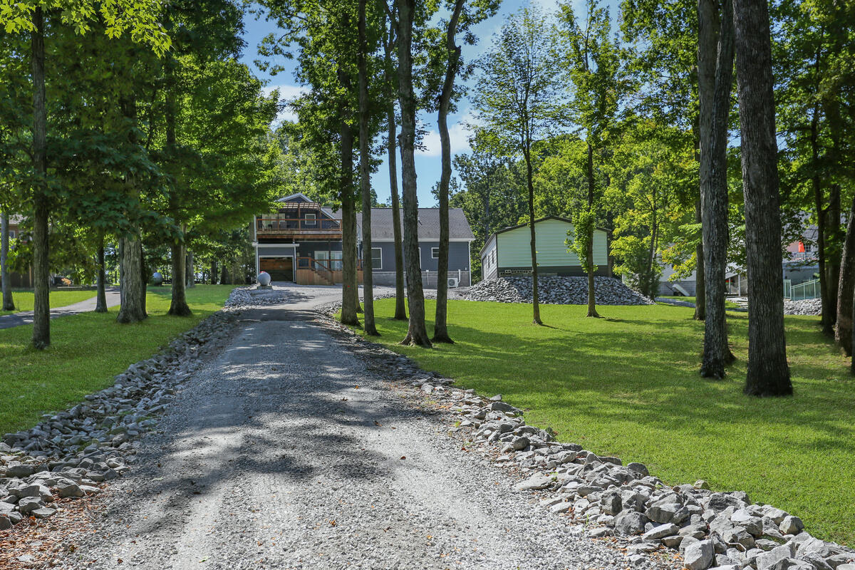 124 Hickory Hill Lane