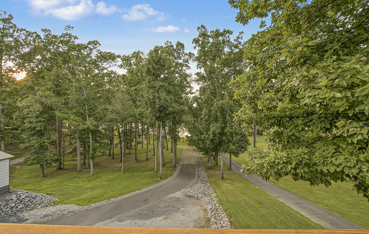 124 Hickory Hill Lane