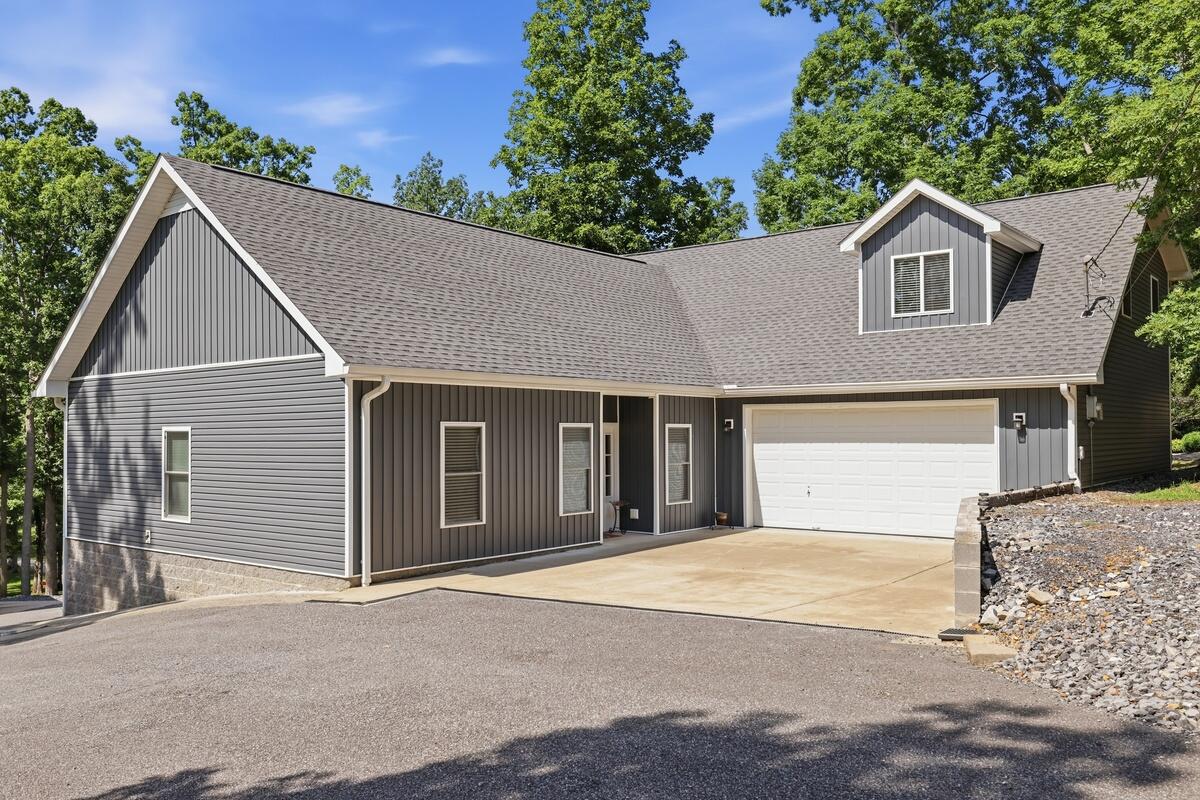 124 Hickory Hill Lane