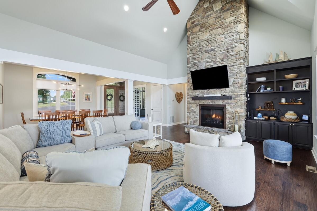 749 Dock Drive