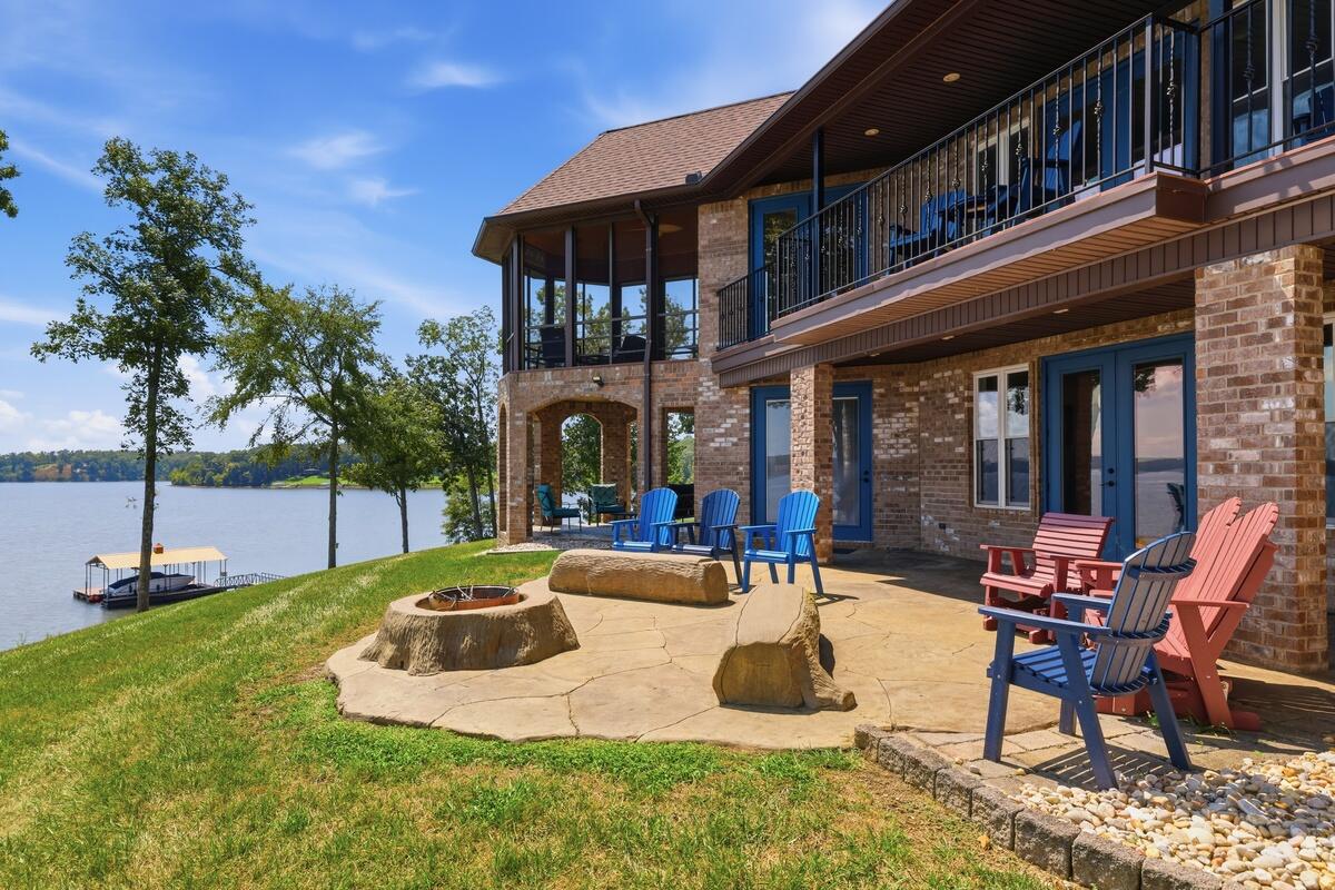 749 Dock Drive